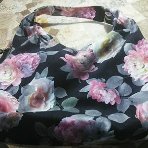 Tabitha Webb Soft Floral Gorgeous Shoulderbag